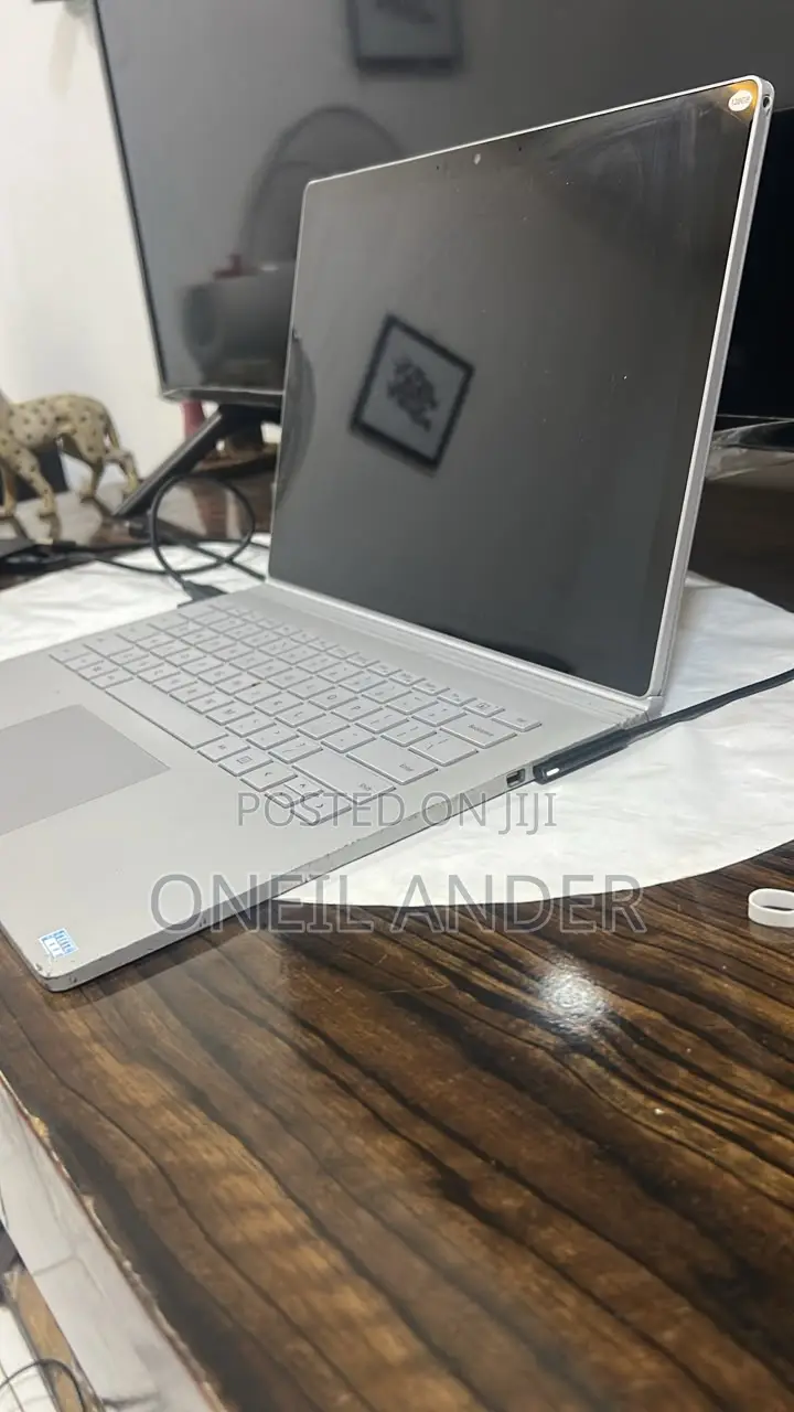 Laptop Microsoft Surface Book 3 8GB Intel Core i5 SSD 128GB