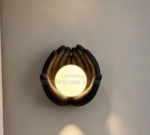 Post Moder Decorative Creative Art Wall Light