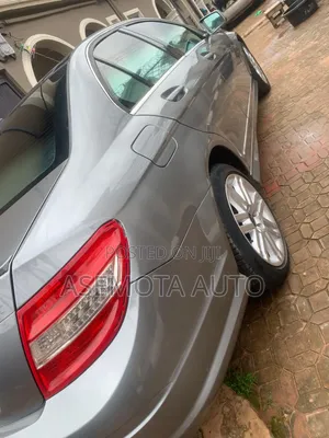 Mercedes-Benz C300 2009 Gray