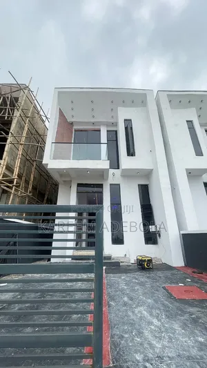 5bdrm Duplex in Ikota for sale