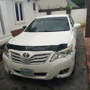 Toyota Camry 2010 White