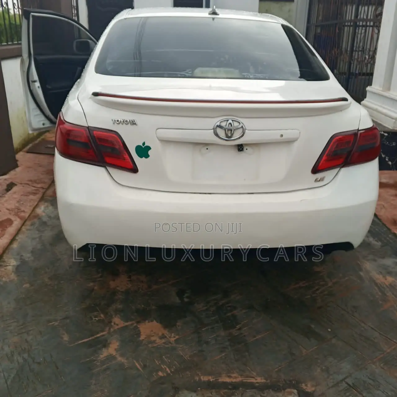 Toyota Camry 2010 White