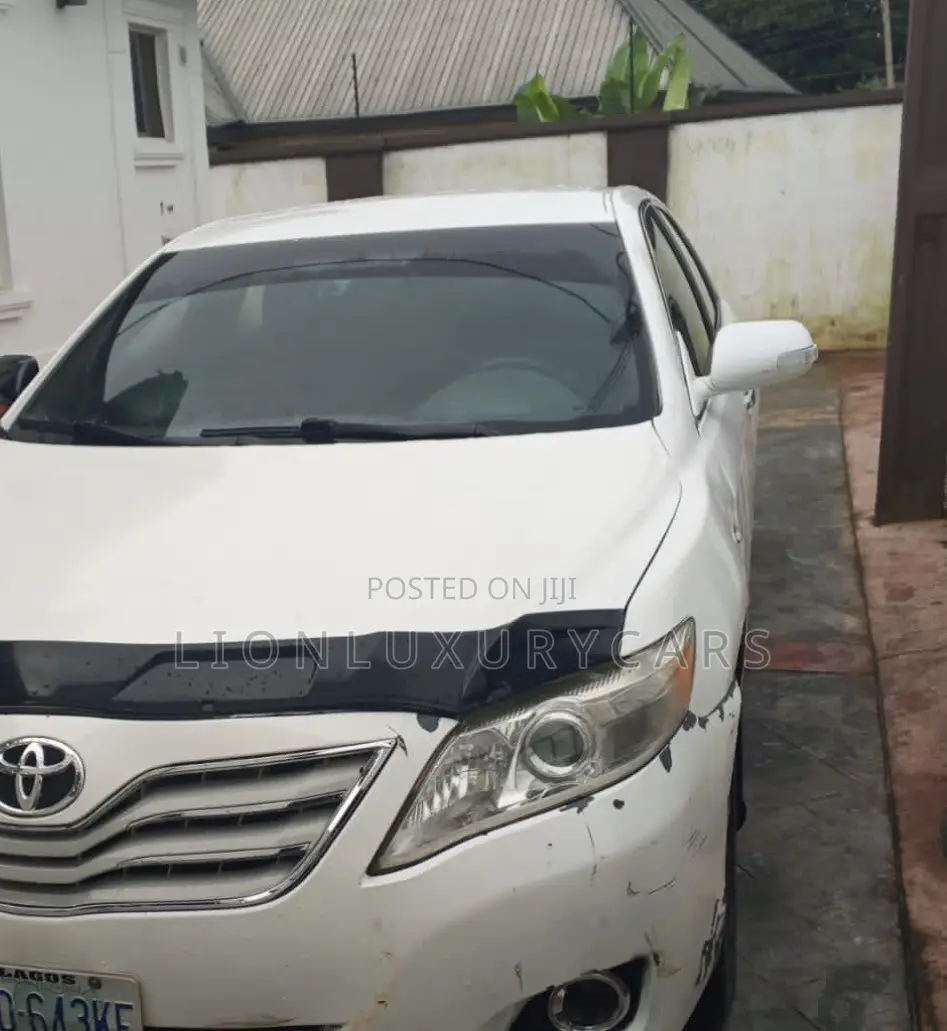Toyota Camry 2010 White