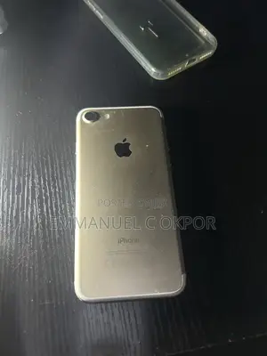 Apple iPhone 7 32 GB Rose Gold