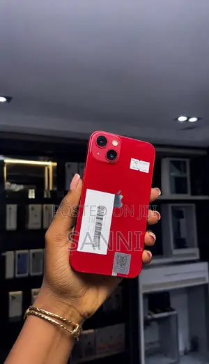 Apple iPhone 13 128 GB Red