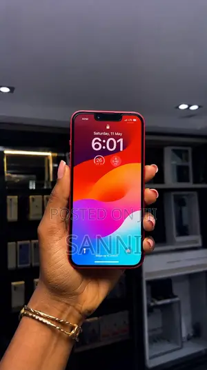 Apple iPhone 13 128 GB Red