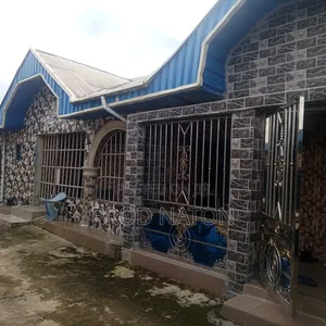 6bdrm Block of Flats in Calabar for sale
