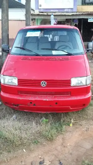 Volkswagen Transporter 2012 Red