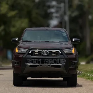Toyota Hilux 2021 Brown
