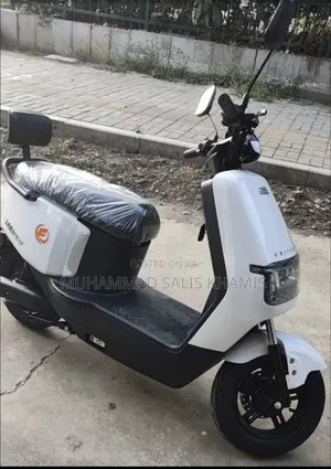Motorcycle 2025 White
