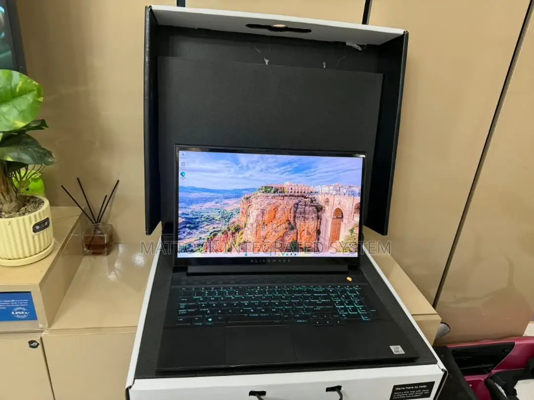 Laptop Dell 32GB Intel Core i7 SSD 2T