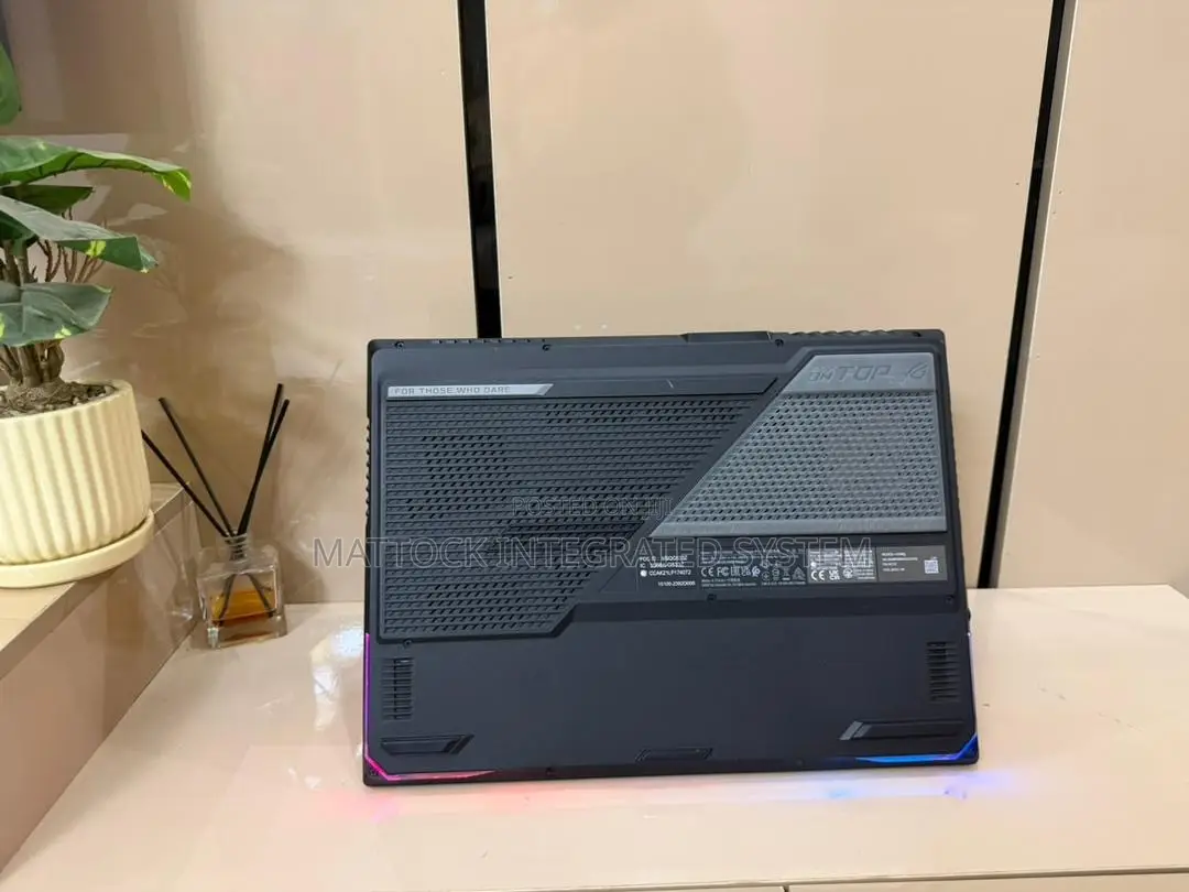 Laptop Asus ROG Strix SCAR 15 16GB Intel Core i7 SSD 1T