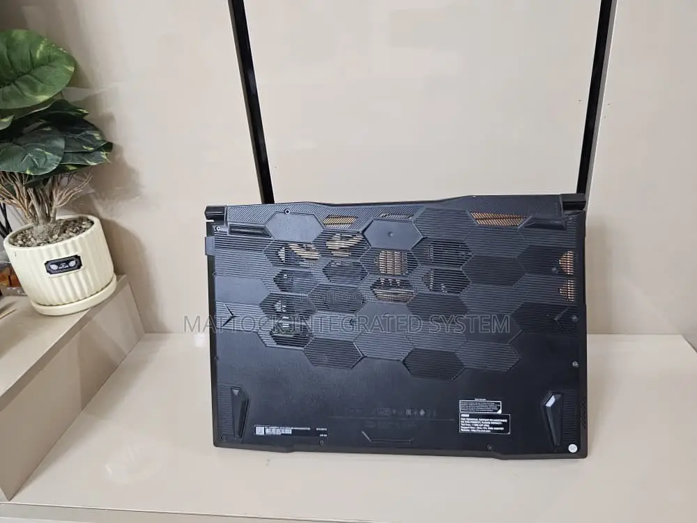 Laptop MSI Katana 15 16GB Intel Core i7 SSD 1T