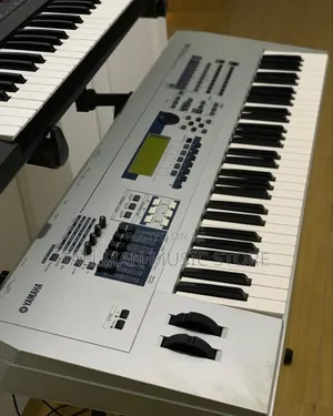 Yamaha Mo6