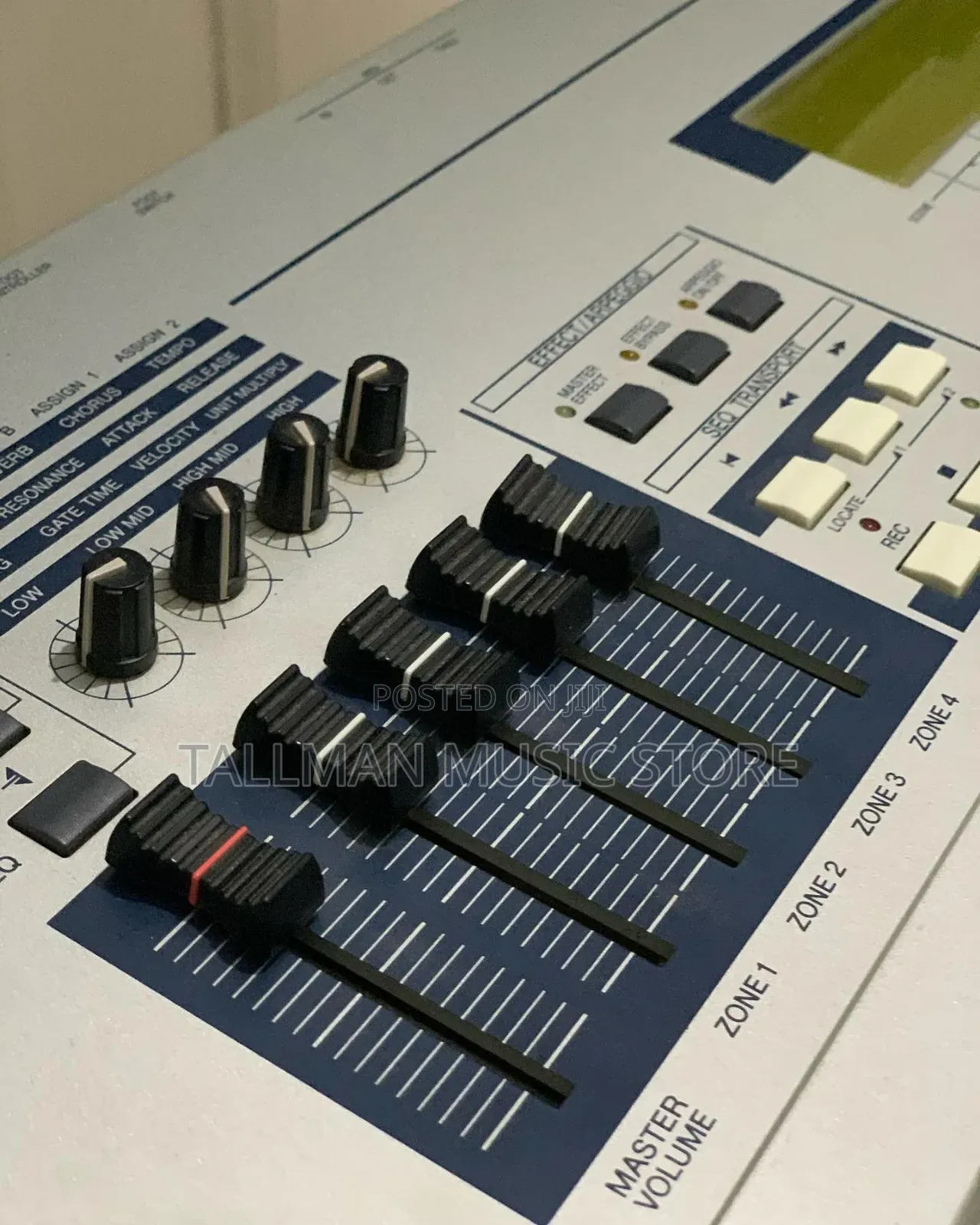 Yamaha Mo6