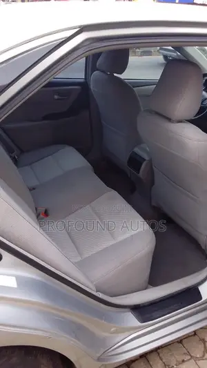 Toyota Camry LE 4dr Sedan (2.5L 4cyl 6A) 2015 Silver