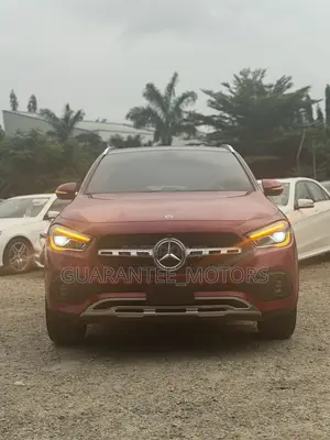 Mercedes-Benz GLA 250 2021 Red