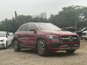 Mercedes-Benz GLA 250 2021 Red