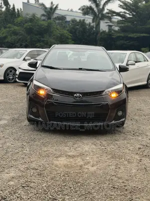 Toyota Corolla 2015 Black