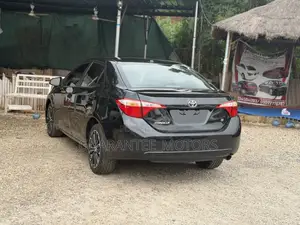 Toyota Corolla 2015 Black