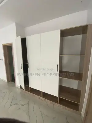 4bdrm Townhouse / Terrace in Adeola Odeku for rent