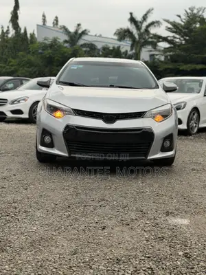 Toyota Corolla 2015 Silver