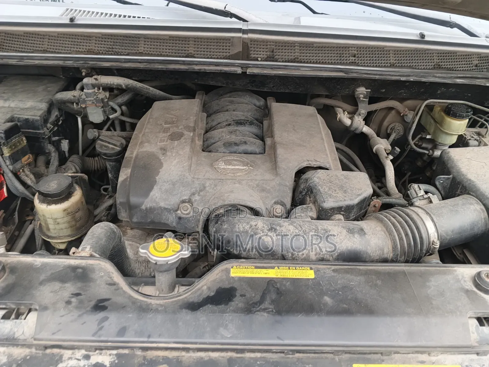 Nissan Armada 2004 Silver