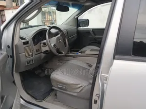 Nissan Armada 2004 Silver