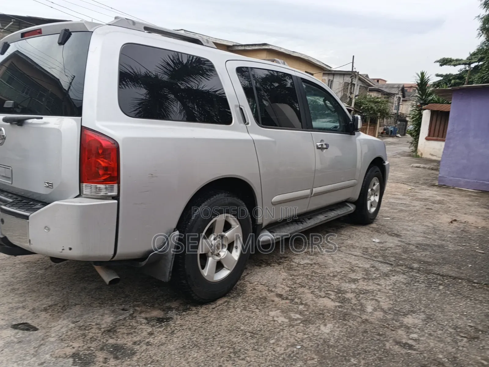 Nissan Armada 2004 Silver