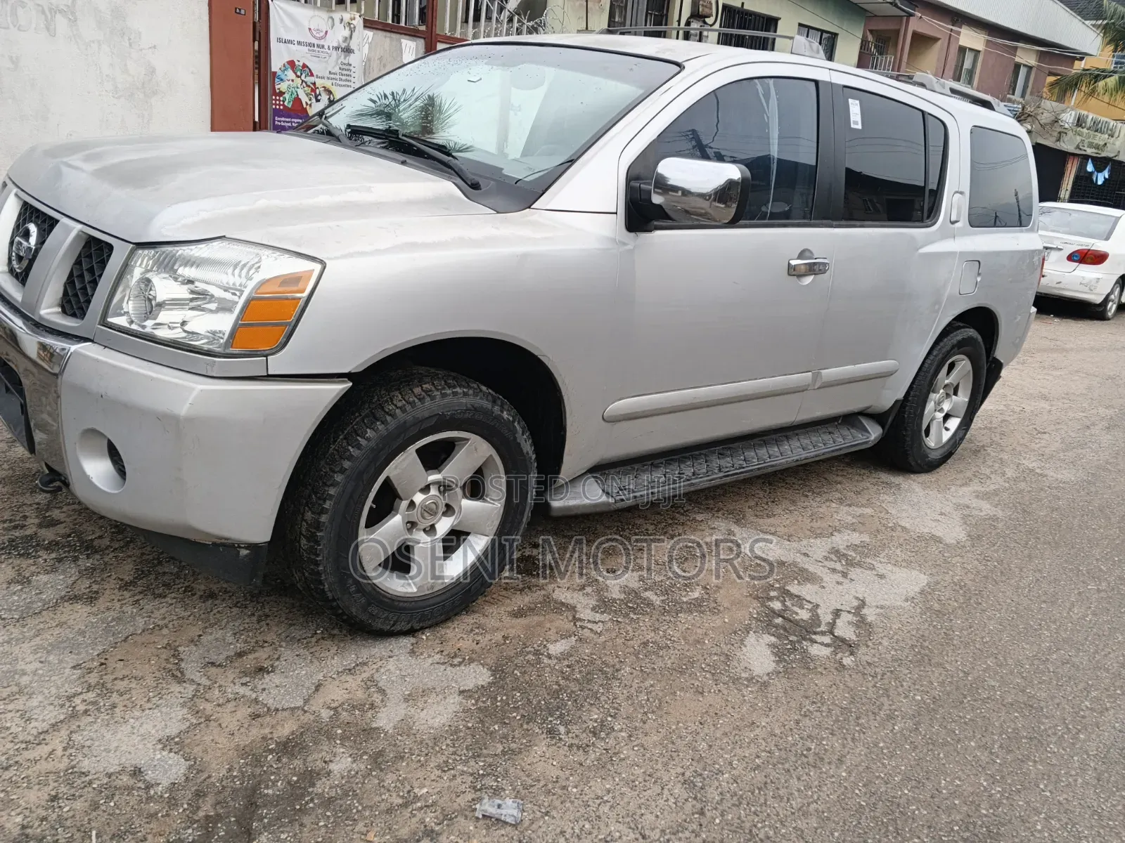 Nissan Armada 2004 Silver