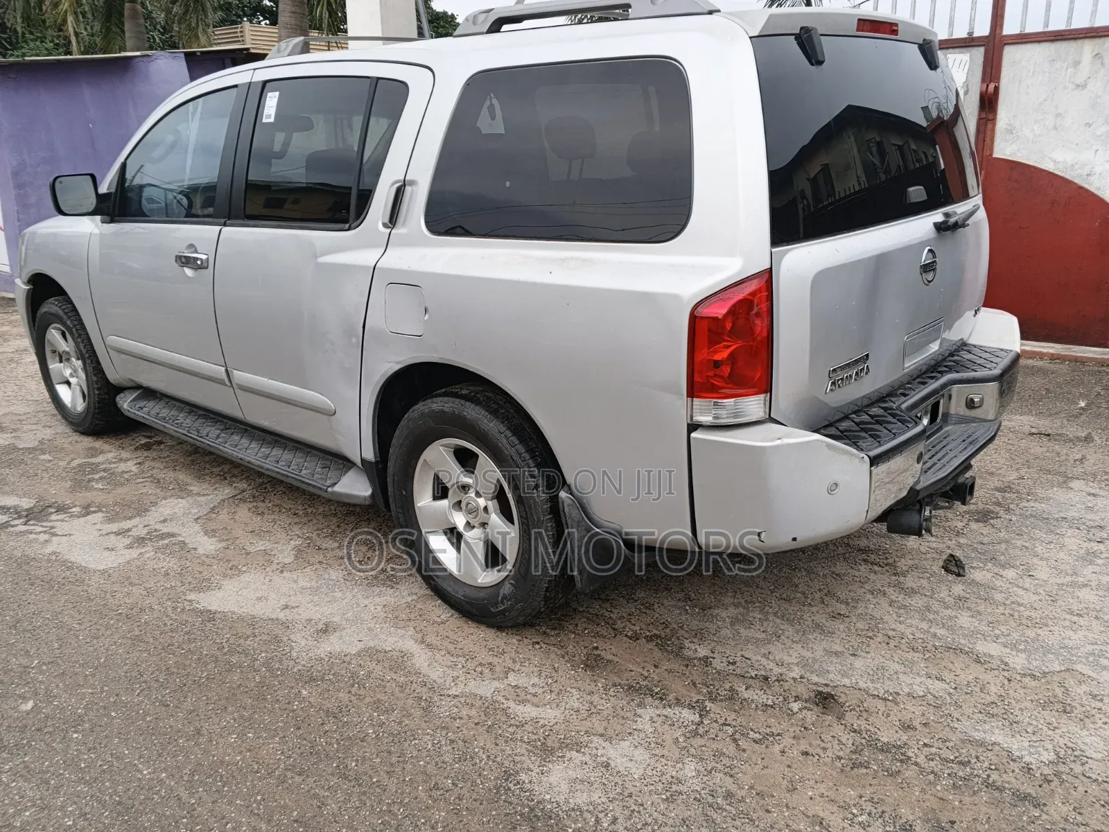Nissan Armada 2004 Silver