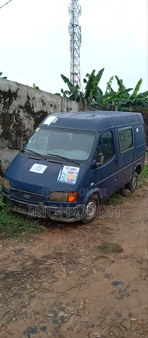 Ford Transit 2000 Blue