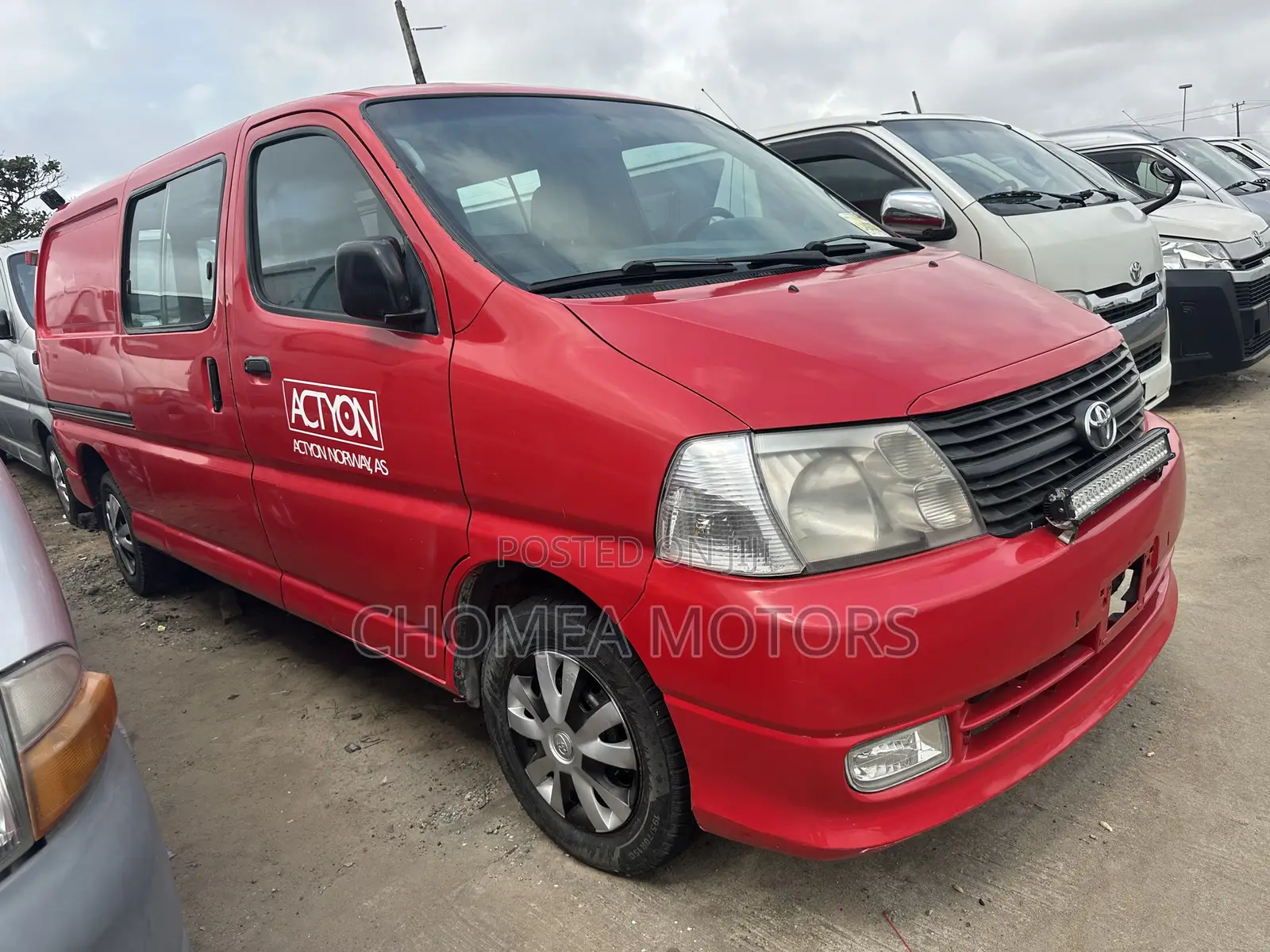 Toyota HiAce 2008 Red