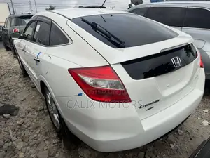 Honda Crosstour 2012 White