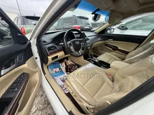 Honda Crosstour 2012 White