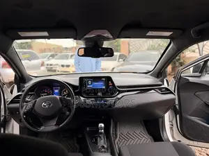 Toyota C-HR 2018 White
