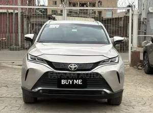 Toyota Venza 2021 Gold