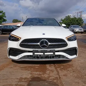 Mercedes-Benz C300 2023 White