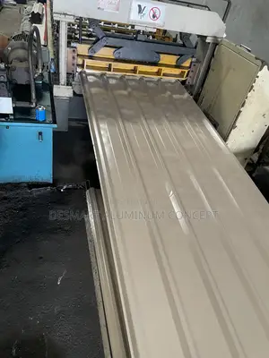 Quality Roofing. Trusted Strength./Beige Color/0.50/