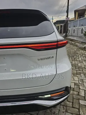 Toyota Venza 2023 White