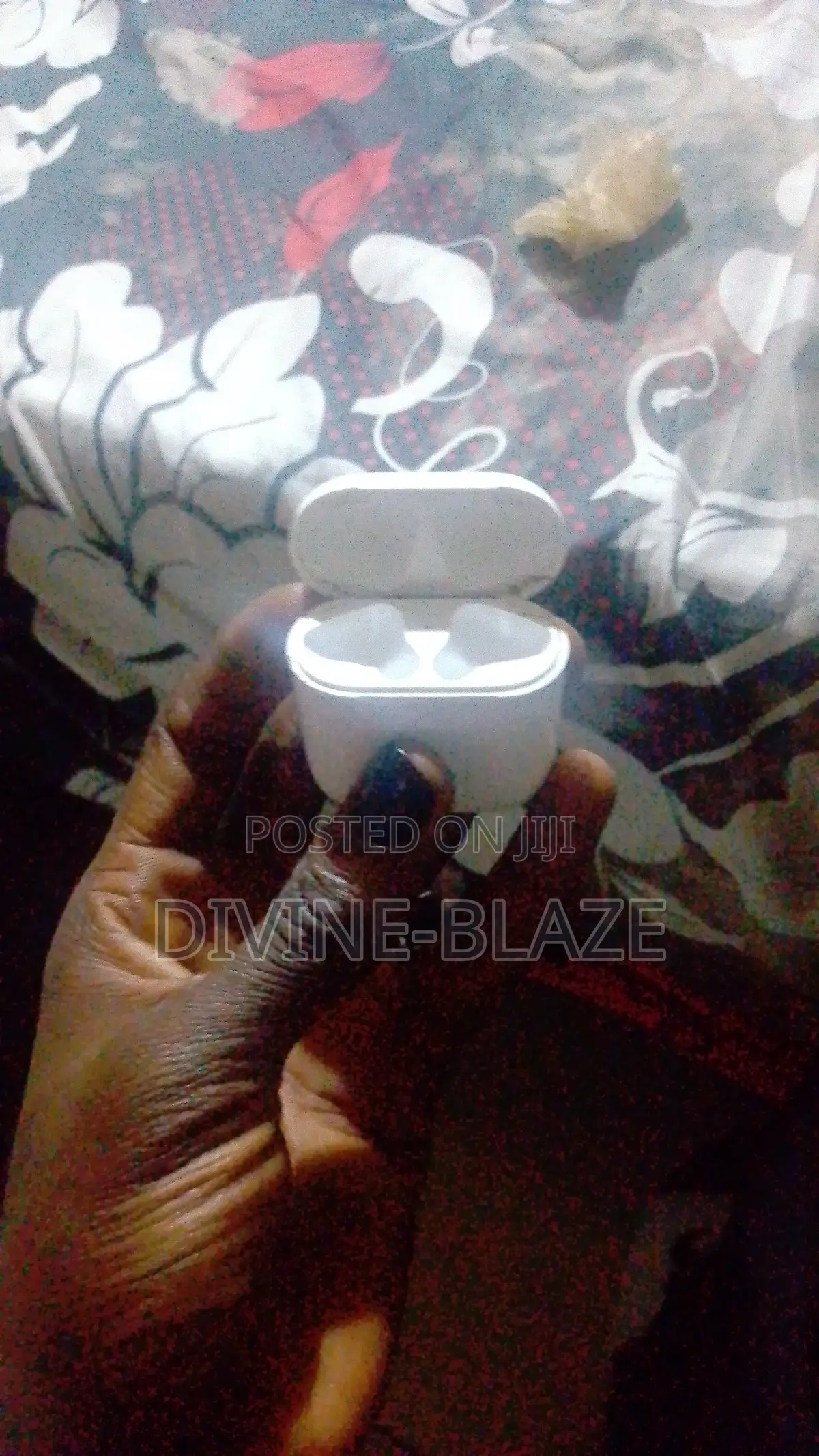 Apple Airpods 2 Replaceable Charging Case