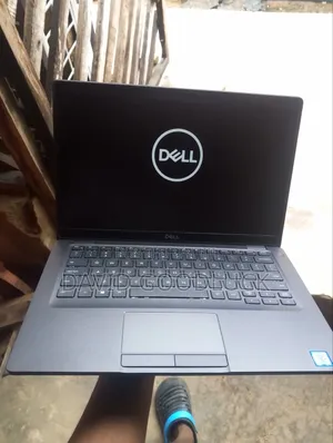 Laptop Dell Latitude 7400 8GB Intel Core i7 SSD 256GB