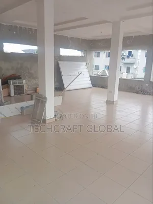 Very Massive Over 80sqm Shop to Let Directly Facing the Express