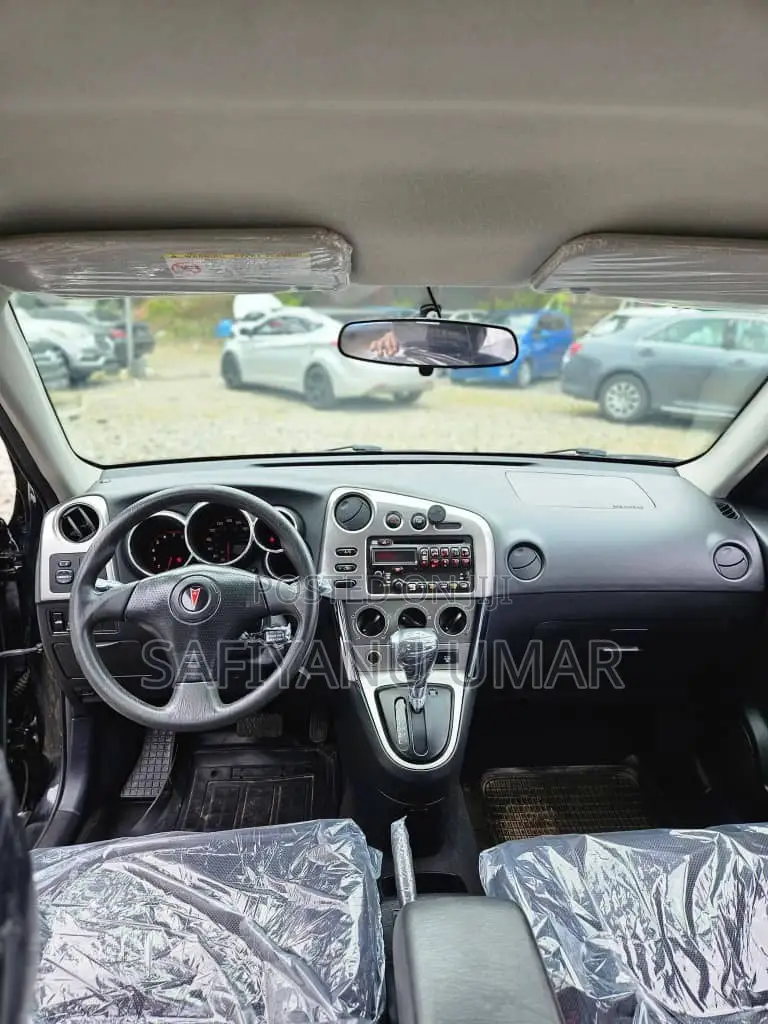 Pontiac Vibe Automatic 2004 Black