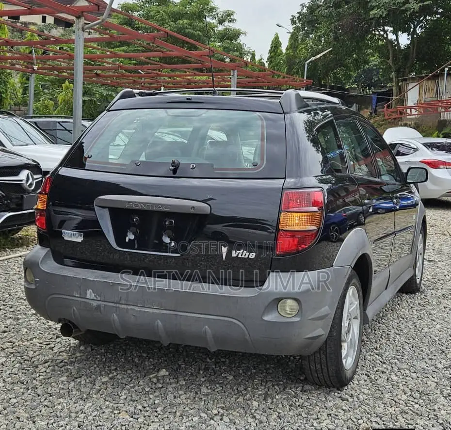 Pontiac Vibe Automatic 2004 Black