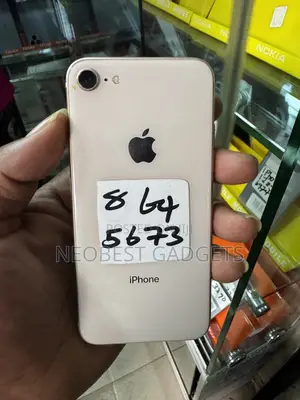 Apple iPhone 8 64 GB Gold