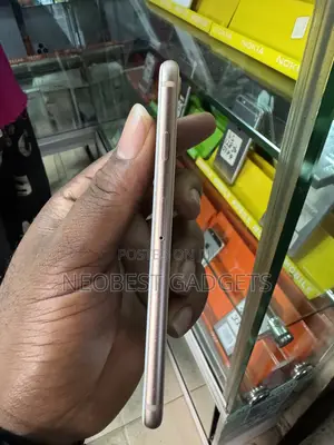 Apple iPhone 8 64 GB Gold