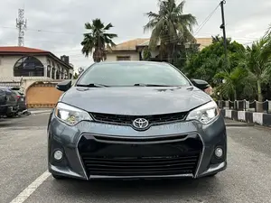 Toyota Corolla S Plus 4dr Sedan (1.8L 4cyl 6M) 2014 Gray
