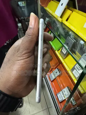 Apple iPhone 7 32 GB Silver