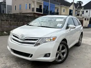 Toyota Venza XLE AWD 2013 White